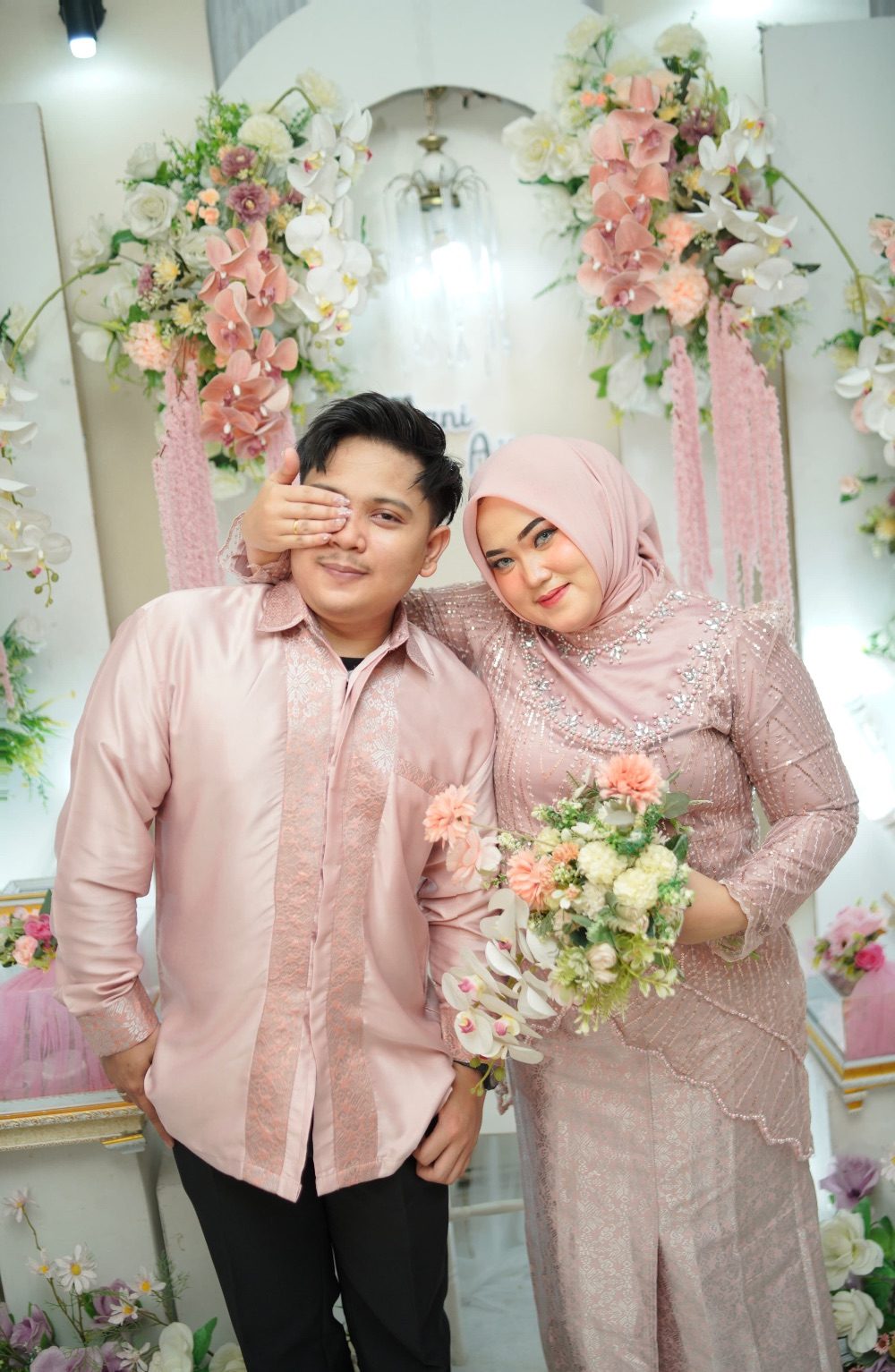 Fhani & Aji